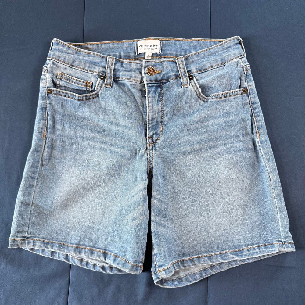 Crown & Ivy Light Wash Stretch Denim Shorts Women's Size 6